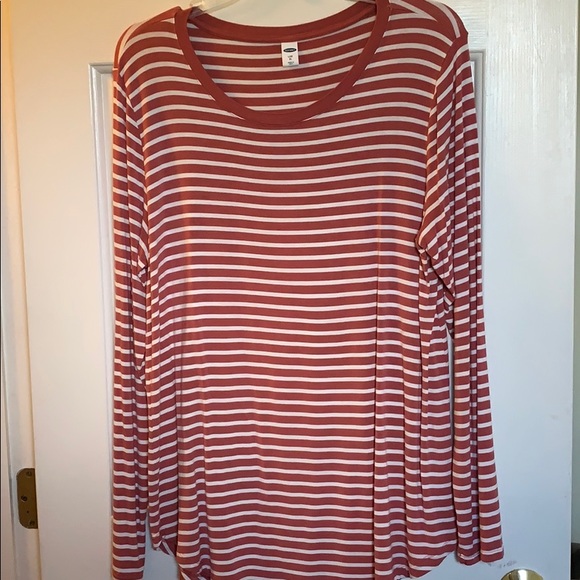 Old Navy XL Long Sleeve! Never worn! - Picture 1 of 3